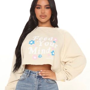 Cropped Sweatshirt Top